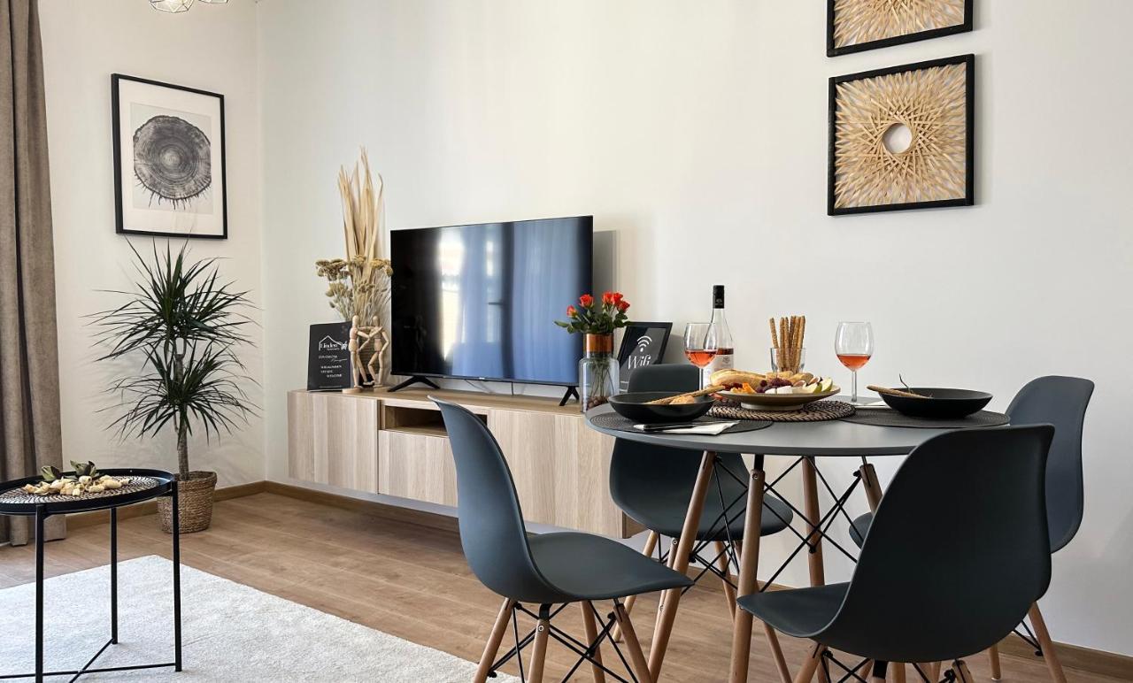 Linden Apartman 002 - Adults Only Mosonmagyaróvár Kültér fotó