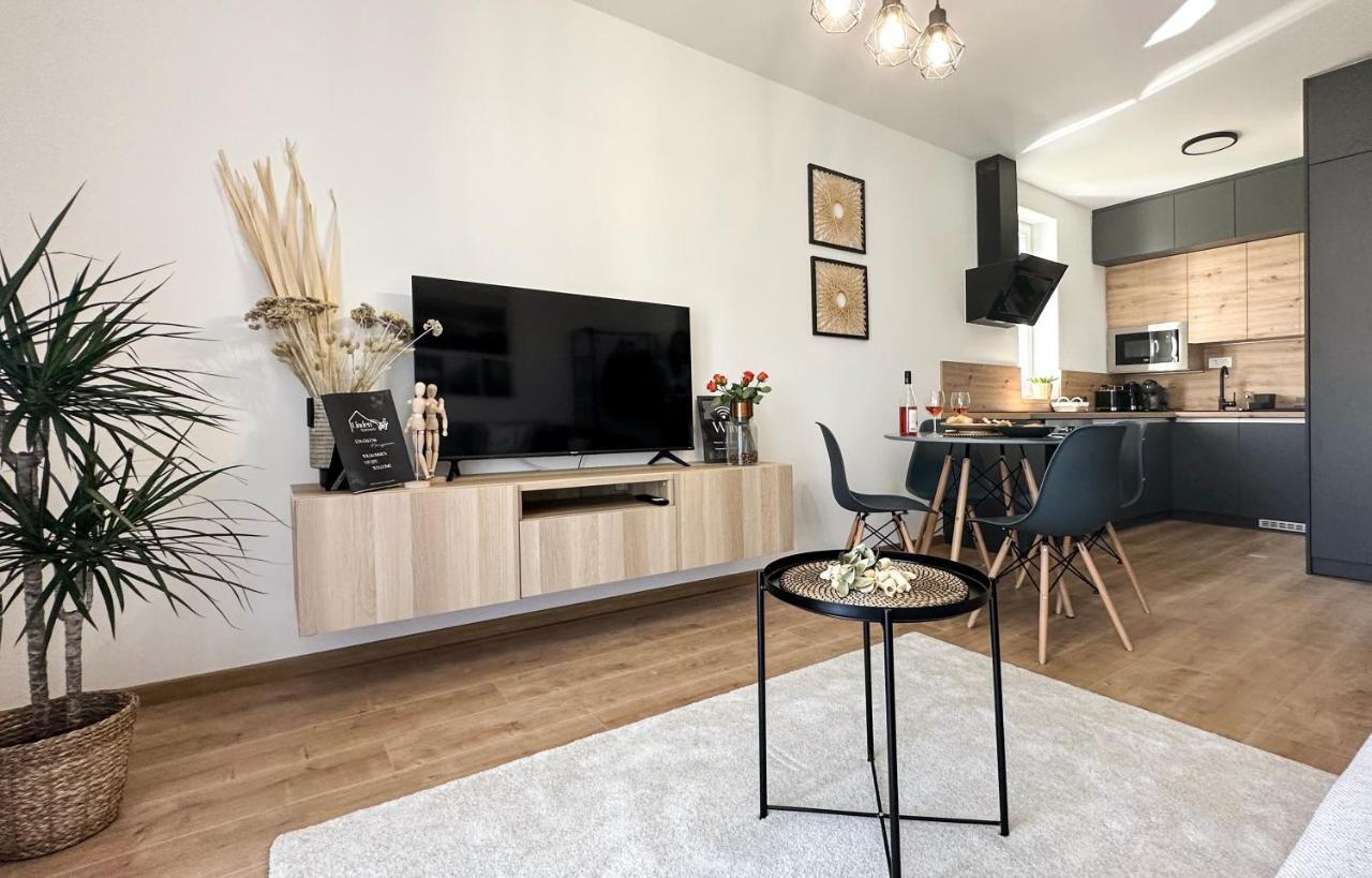 Linden Apartman 002 - Adults Only Mosonmagyaróvár Kültér fotó