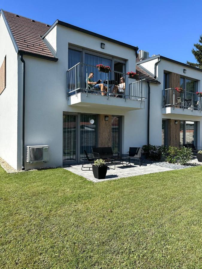 Linden Apartman 002 - Adults Only Mosonmagyaróvár Kültér fotó
